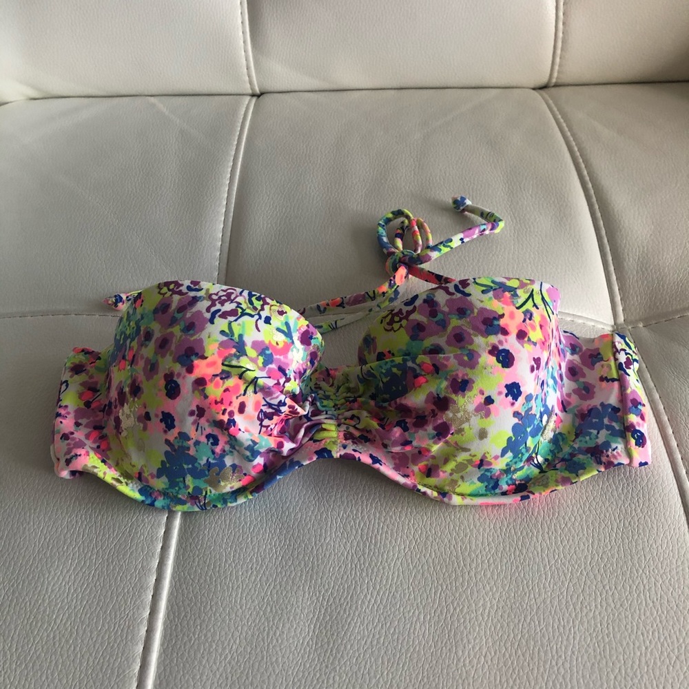 VICTORIA’S SECRET Bikini Top